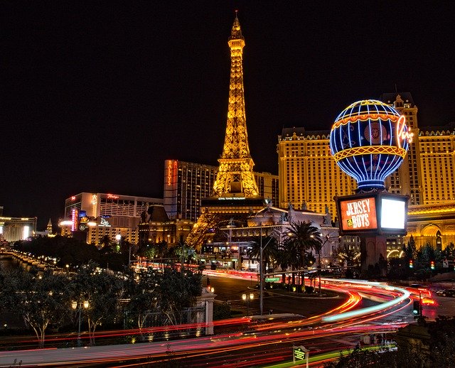 Read more about the article Las Vegas Attractions You Shouldn’t Miss